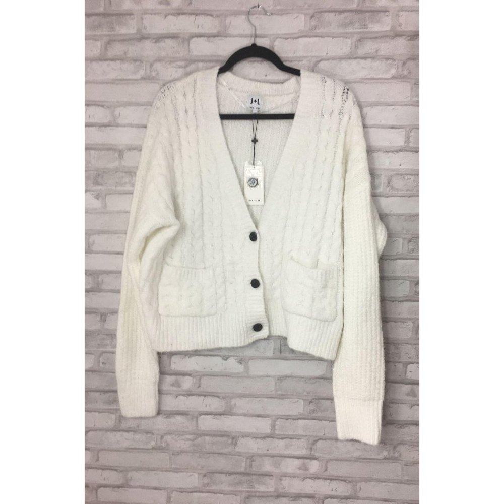 John & Jenn white knit sweater size M